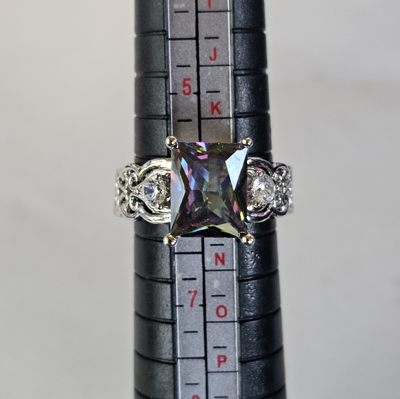 Mystic Topaz Ring in Sterling Silver Size 6! - Picture 4 of 4